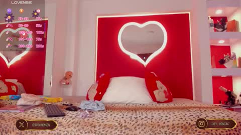 Snapshot of tabyjhonson_ chatting on October 1, 2025, 12:33 pm Taby Jhoson online show from October 1, 2025, 12:33 pm