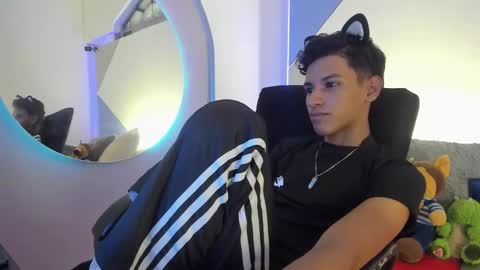 Tashi00 online show from February 23, 2026, 9:34 pm