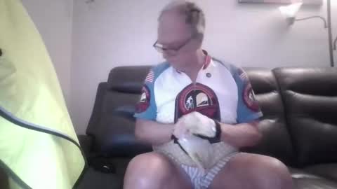 tacrunner66_ online show from April 16, 2026, 1:45 pm