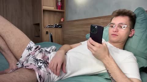 Snapshot of tai_fun chatting on February 3, 2026, 1:05 pm Alex online show from February 3, 2026, 1:05 pm