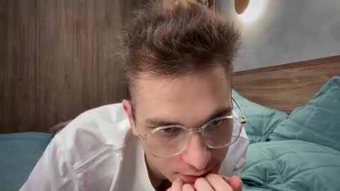 Snapshot of tai_fun chatting on February 6, 2026, 2:09 pm Alex online show from February 6, 2026, 2:09 pm