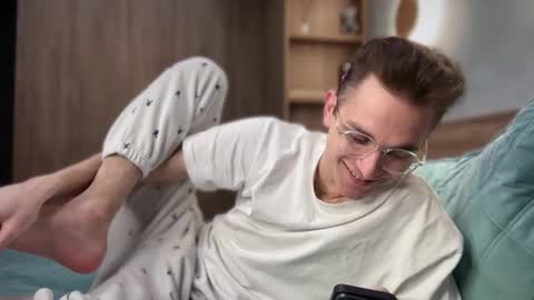 Snapshot of tai_fun chatting on February 13, 2026, 5:58 am Alex online show from February 13, 2026, 5:58 am