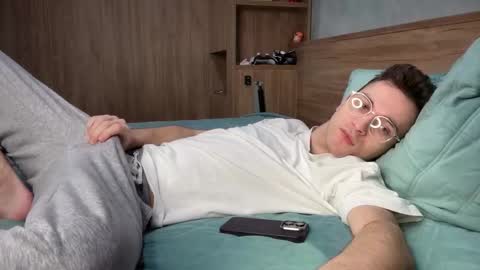 Snapshot of tai_fun chatting on February 13, 2026, 10:50 pm Alex online show from February 13, 2026, 10:50 pm