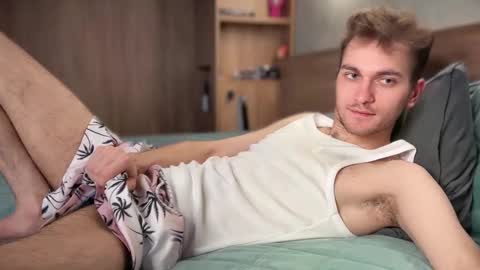 Snapshot of tai_fun chatting on February 25, 2026, 6:34 am Alex online show from February 25, 2026, 6:34 am