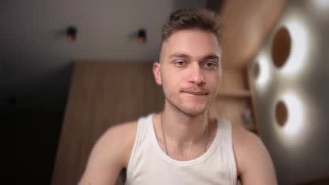 Snapshot of tai_fun chatting on February 26, 2026, 12:53 am Alex online show from February 26, 2026, 12:53 am