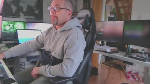 Oliver online show from January 5, 2025, 12:53 pm