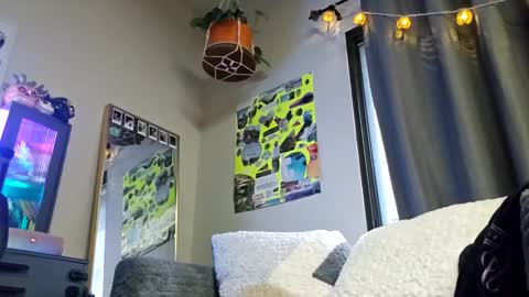 Taishabubblebutt online show from December 13, 2024, 6:05 pm