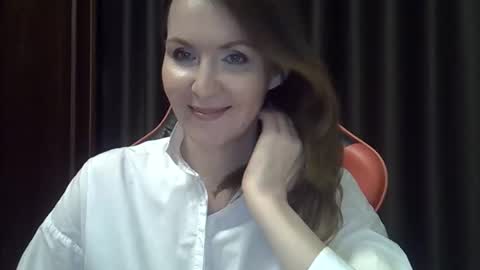 taisialucky77 online show from October 17, 2025, 6:54 pm