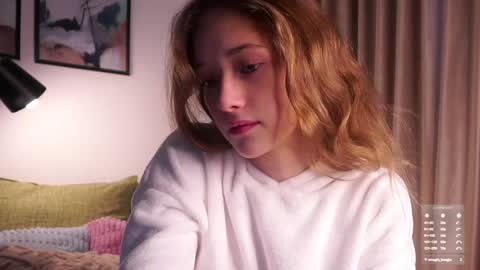 Snapshot of taitehambelton chatting on November 3, 2025, 2:57 am Mia online show from November 3, 2025, 2:57 am