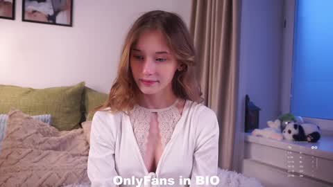 Snapshot of taitehambelton chatting on November 28, 2025, 2:14 am Mia online show from November 28, 2025, 2:14 am