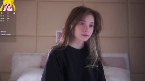 Mia online show from May 24, 2026, 1:21 am