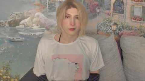 Snapshot of taka_s_paintroom chatting on September 19, 2025, 2:13 am Taka online show from September 19, 2025, 2:13 am