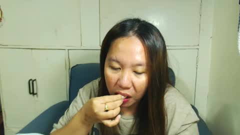 Snapshot of takemetoheavenbaby chatting on December 27, 2024, 3:37 pm anne online show from December 27, 2024, 3:37 pm