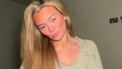 Talia online show from January 18, 2026, 9:40 pm