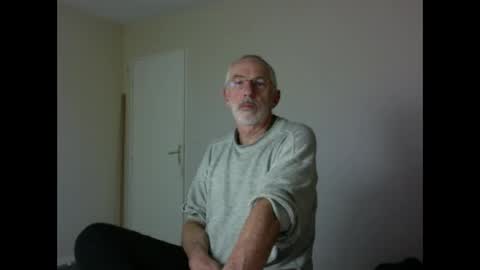 Jack Pierrot online show from October 14, 2025, 6:52 pm