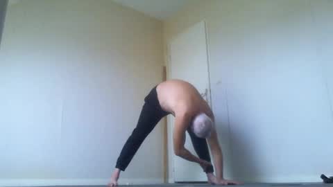 Jack Pierrot online show from November 9, 2025, 7:39 am