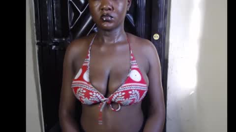 Snapshot of tall_choco chatting on November 29, 2025, 3:37 pm tall_choco online show from November 29, 2025, 3:37 pm