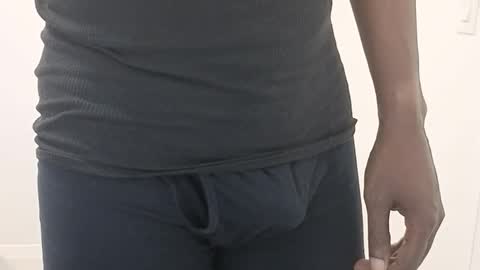 Snapshot of tall_shy_ chatting on November 17, 2025, 9:48 am tall and shy guy online show from November 17, 2025, 9:48 am