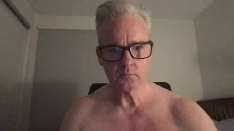 tallandfit000 online show from December 8, 2024, 5:33 pm