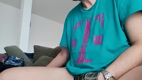 Aligator online show from December 3, 2025, 12:03 pm