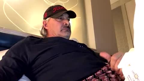 Snapshot of talltexxxan chatting on December 4, 2025, 4:22 am talltexxxan online show from December 4, 2025, 4:22 am