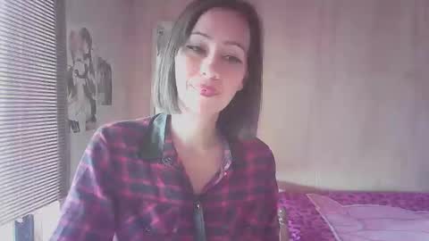 Tallulah online show from November 24, 2025, 8:08 pm