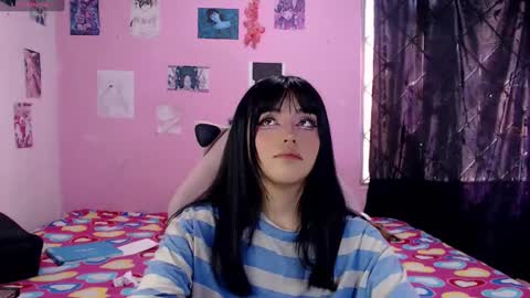 Alejandra Independent model online show from December 31, 2024, 3:20 pm