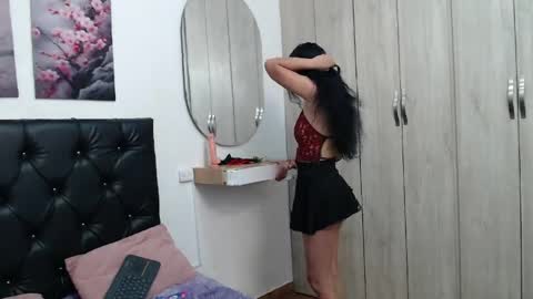 Hi im sara online show from April 18, 2026, 1:04 pm