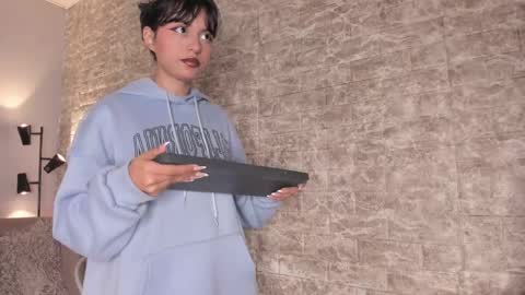 Tami  online show from February 11, 2025, 12:27 pm