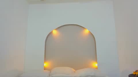 tamara_rouse57 online show from October 15, 2025, 5:57 pm