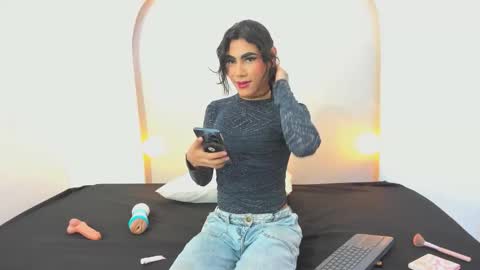 tamara_rouse57 online show from October 17, 2025, 5:54 am