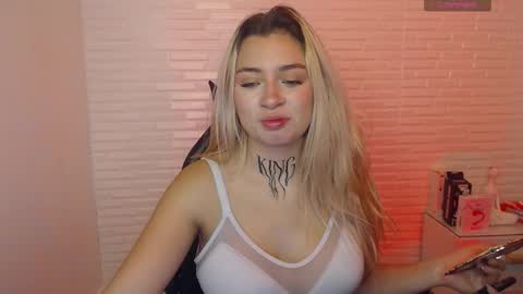 Snapshot of tamara_velezz chatting on February 25, 2026, 9:13 pm Tamara online show from February 25, 2026, 9:13 pm