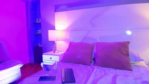 Tamy  online show from September 11, 2025, 2:39 pm