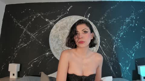 Snapshot of tamarathompsonn chatting on December 9, 2024, 6:45 am Tamara. online show from December 9, 2024, 6:45 am