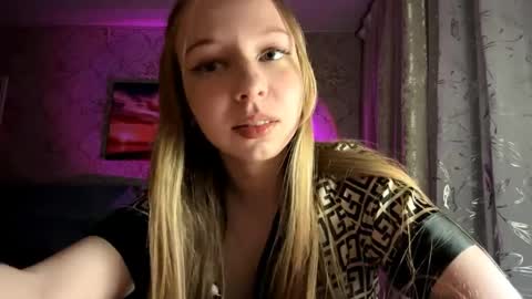 Jenny online show from April 18, 2026, 6:01 pm