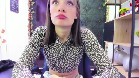 tammy_thompson_ online show from April 9, 2026, 4:45 pm