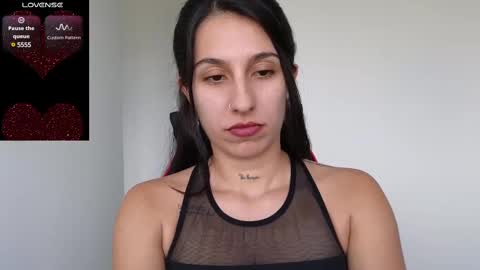 Snapshot of tammyandrade_ chatting on February 14, 2025, 8:59 pm tammy  online show from February 14, 2025, 8:59 pm