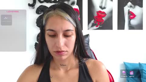 Snapshot of tammyandrade_ chatting on October 3, 2025, 4:15 pm tammy  online show from October 3, 2025, 4:15 pm