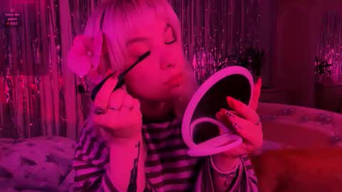 Lola online show from January 9, 2026, 7:15 pm