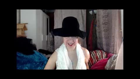 Milena online show from December 18, 2024, 8:47 pm