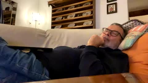 Dominique online show from January 9, 2025, 8:55 pm