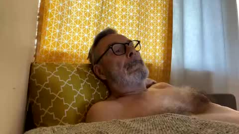 Dominique online show from March 2, 2025, 11:18 am