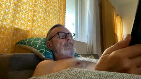 Dominique online show from March 7, 2025, 11:51 am