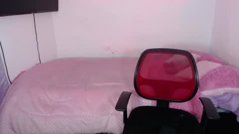 Snapshot of tania_rendon1 chatting on February 15, 2025, 8:54 pm Tania online show from February 15, 2025, 8:54 pm