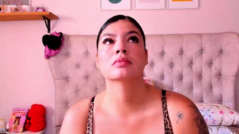 Tania online show from October 19, 2025, 5:24 pm