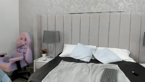 TaniaCarter online show from February 27, 2025, 12:02 pm