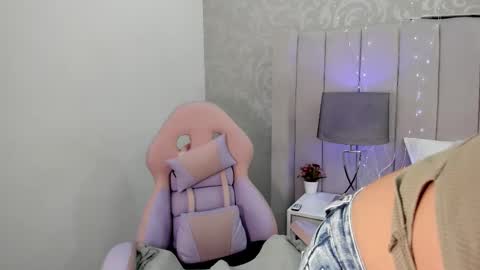 TaniaCarter online show from February 28, 2025, 11:58 am