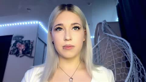 Snapshot of tanjafrase chatting on November 12, 2025, 3:12 pm Lisa online show from November 12, 2025, 3:12 pm