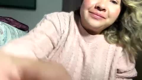 Dani independent model  online show from January 5, 2025, 12:31 am