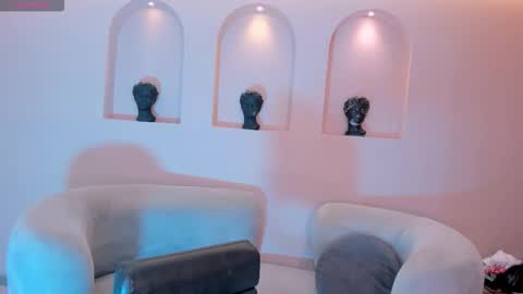 Tara Lawrence online show from October 19, 2025, 3:29 am